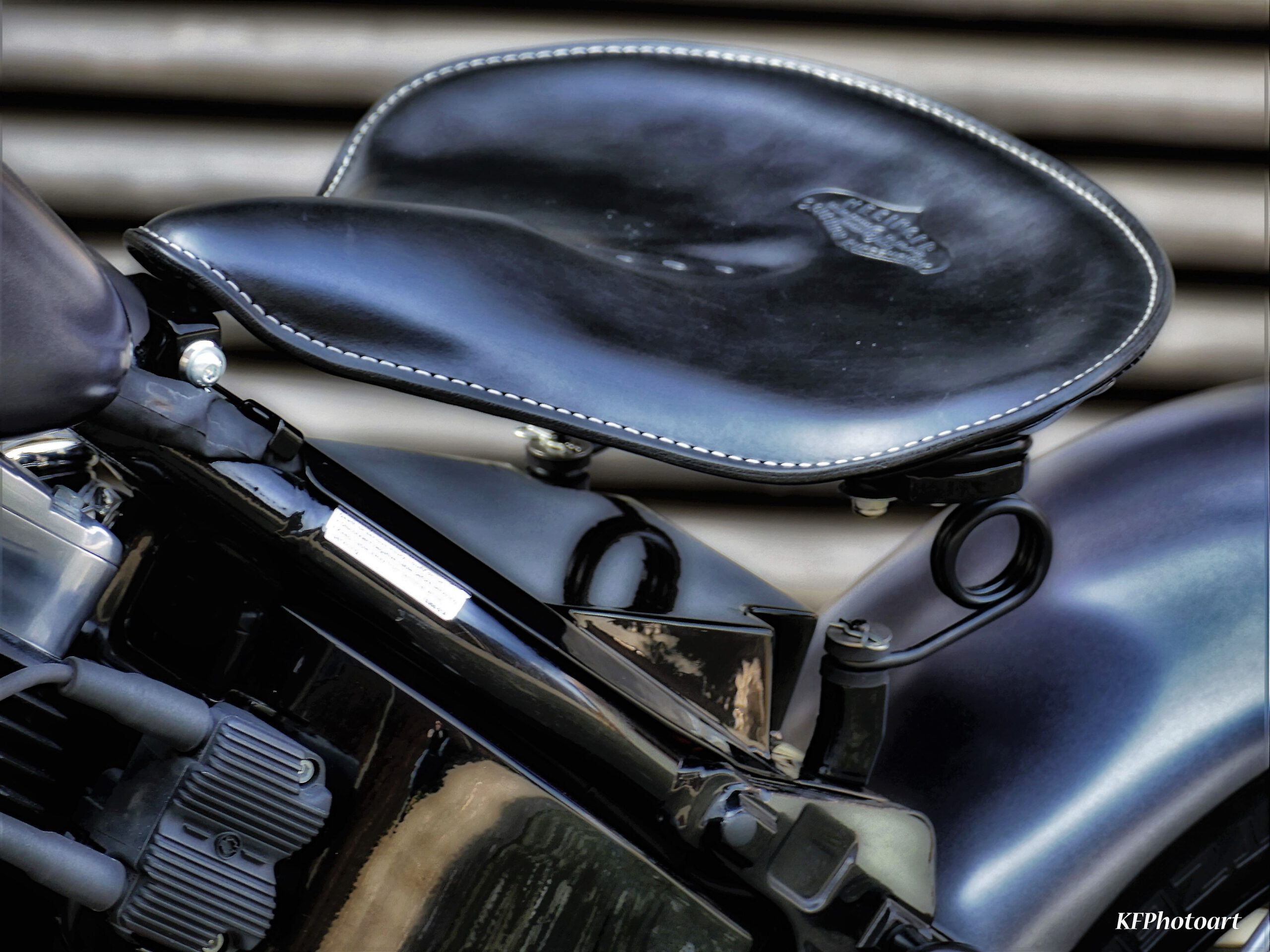 Tribune Softail 128