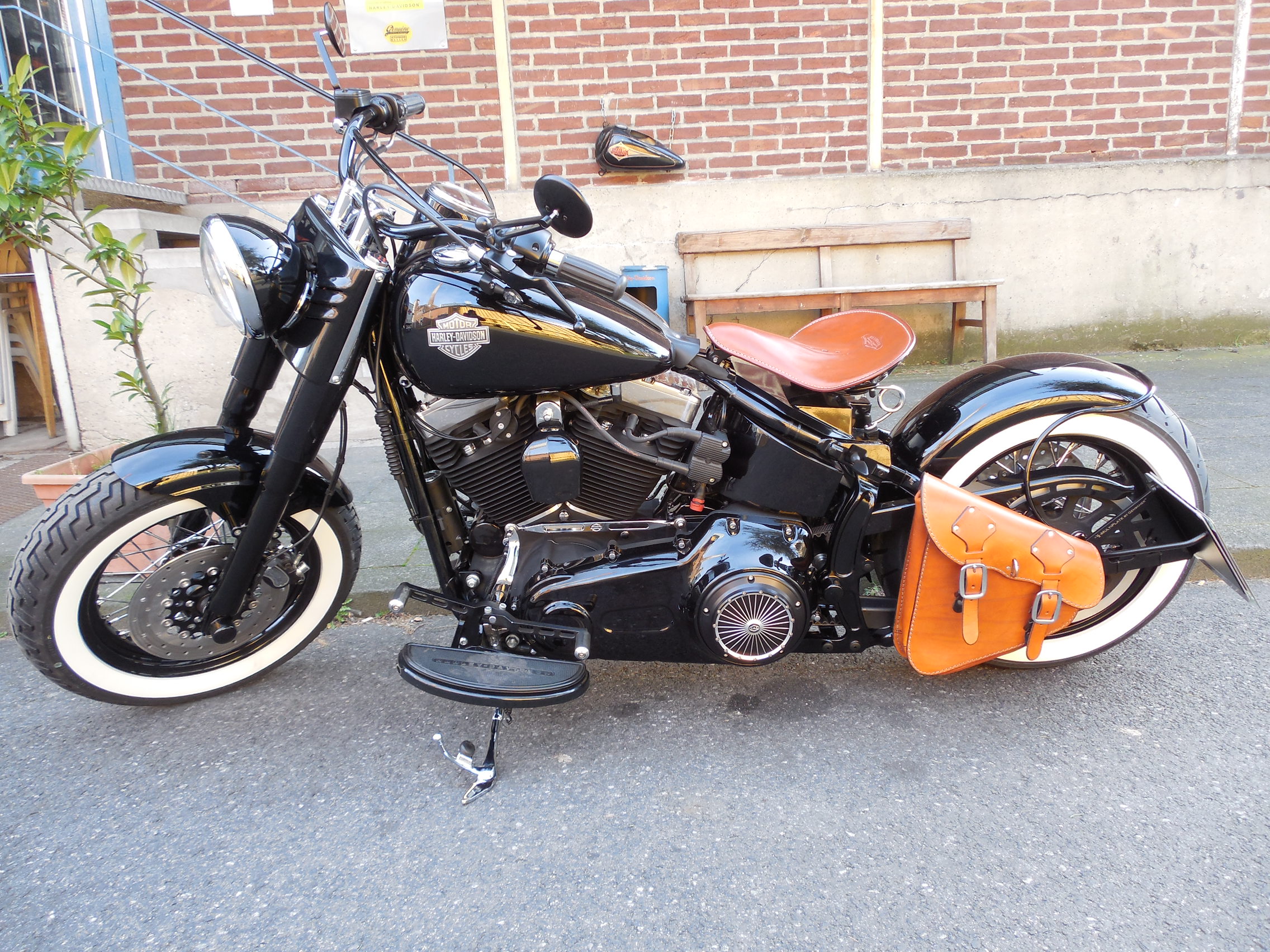 Tribune Softail 129