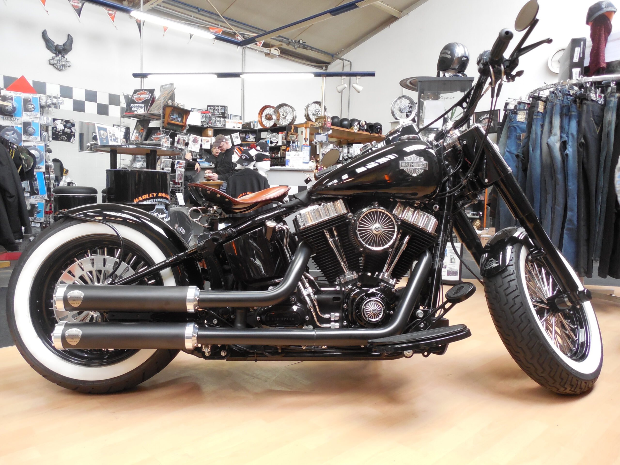 Tribune Softail 130