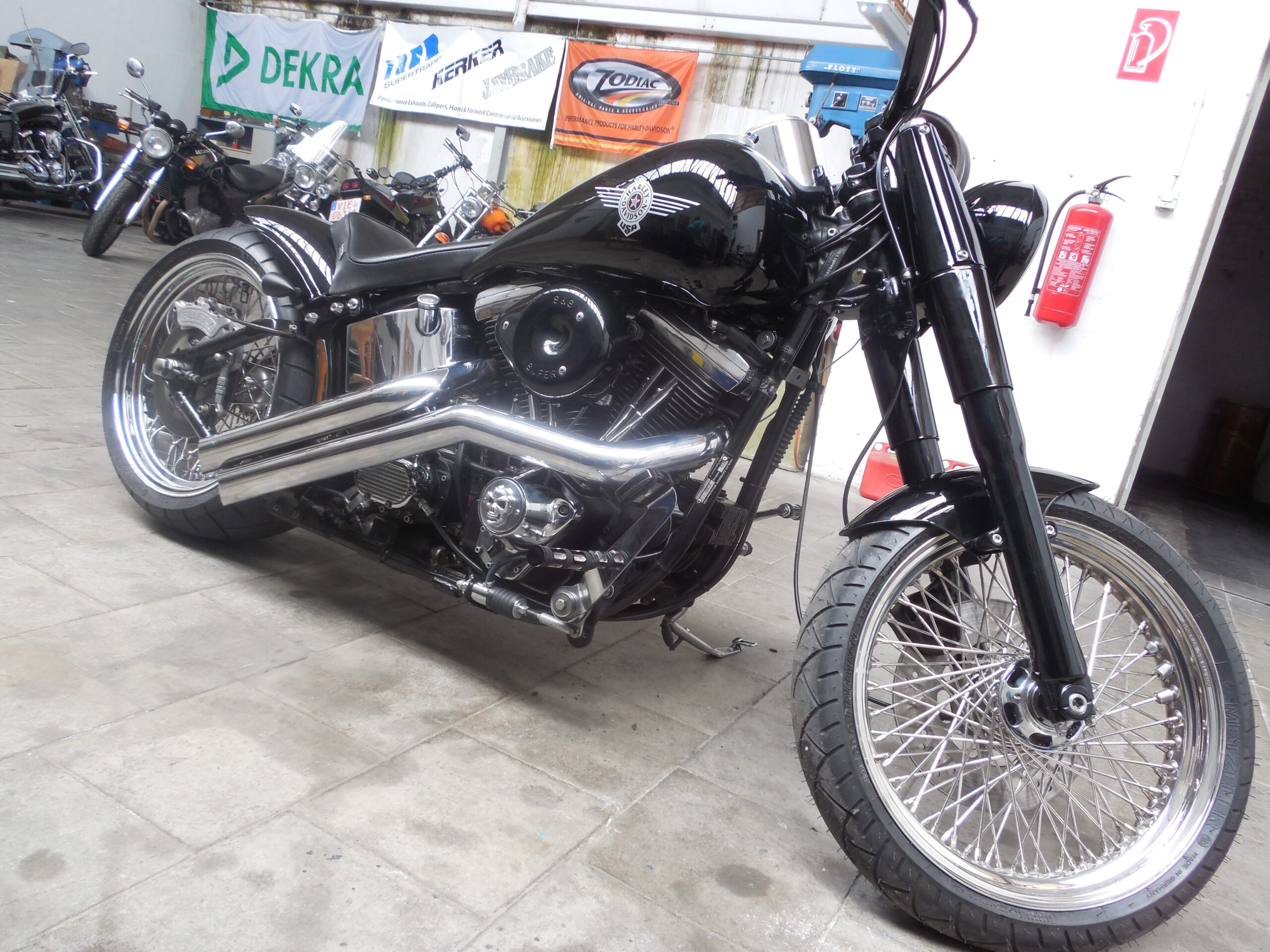 Tribune Softail 120