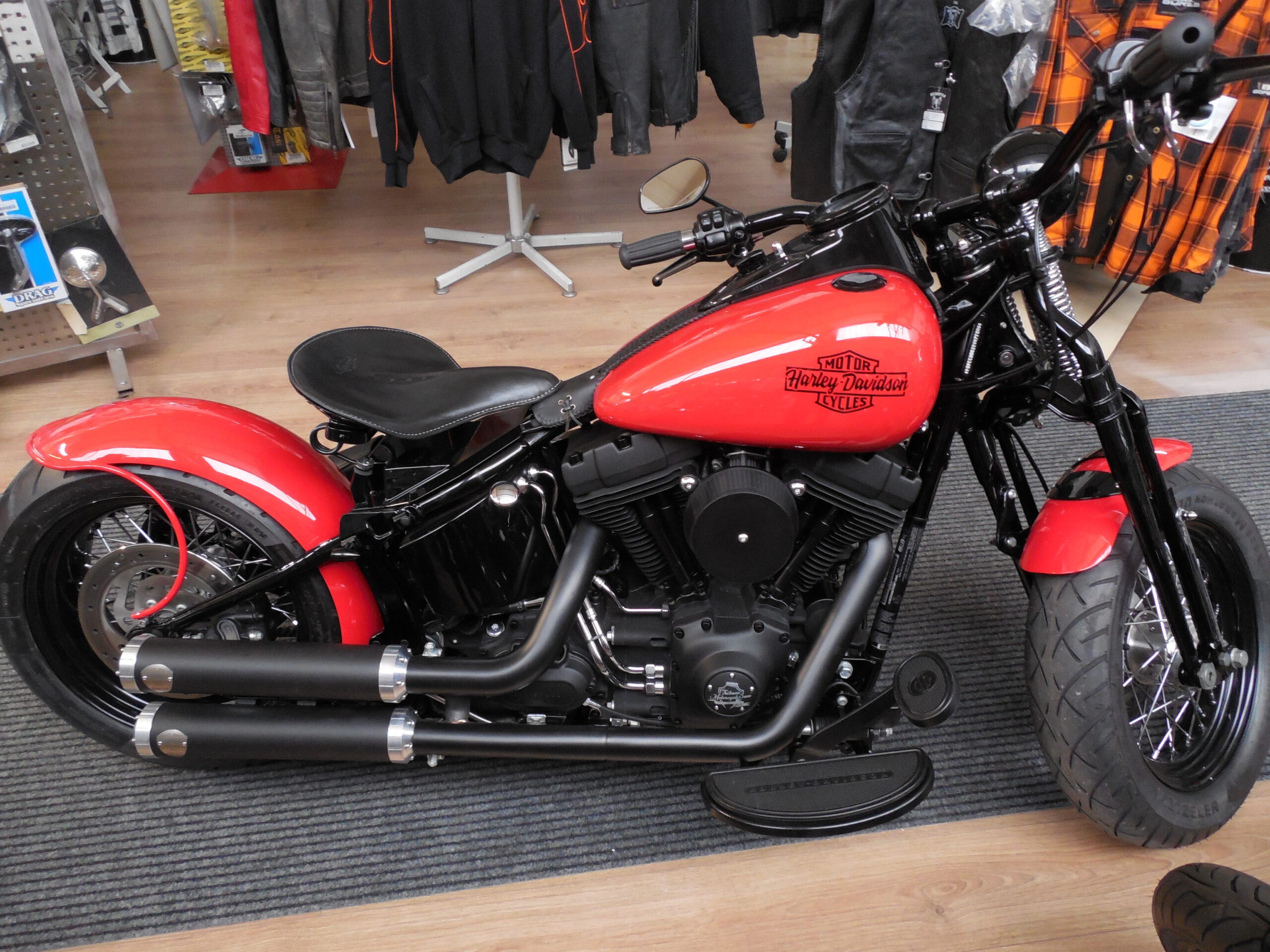 Tribune Softail 76