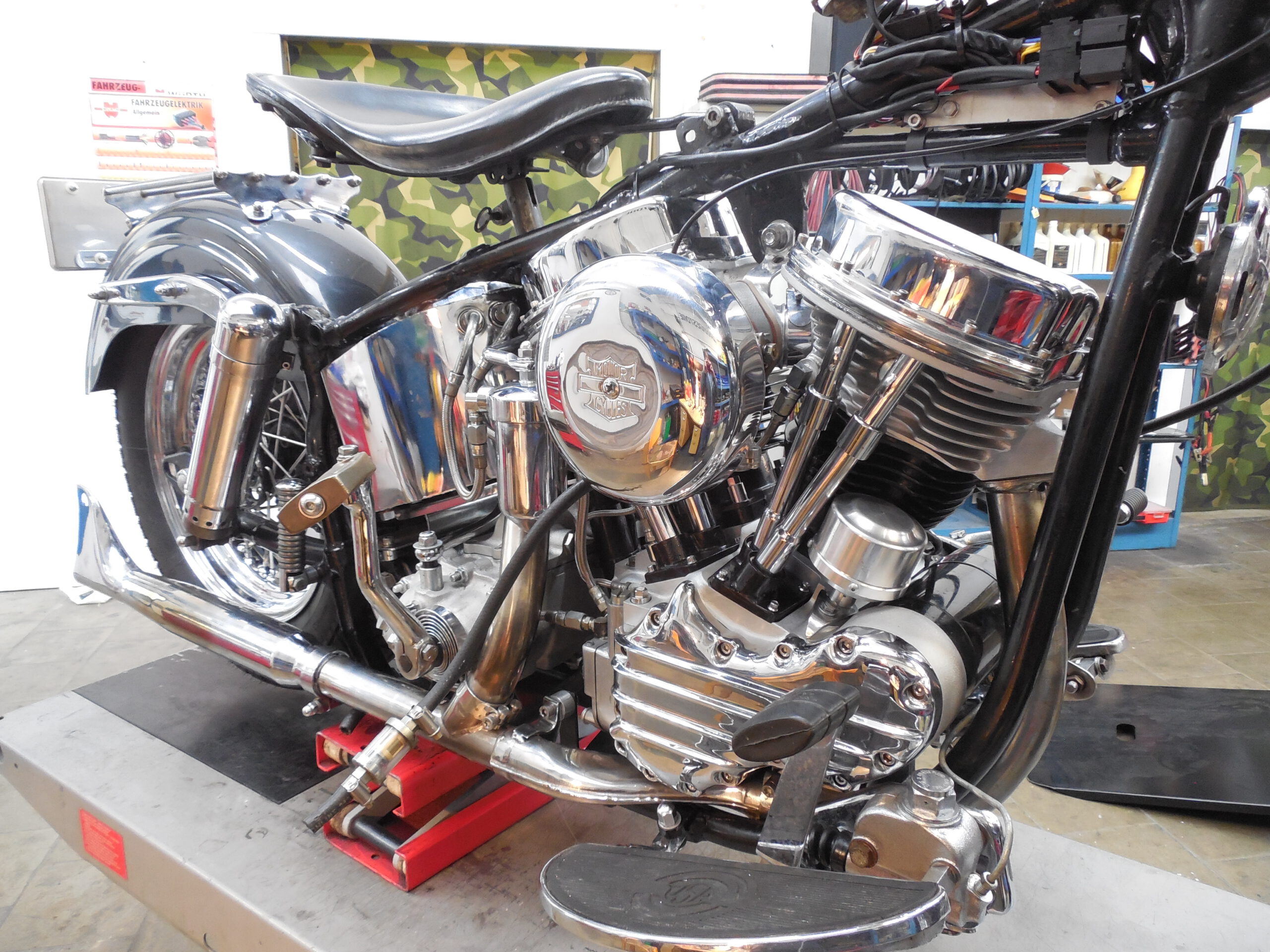 Tribune Softail 114