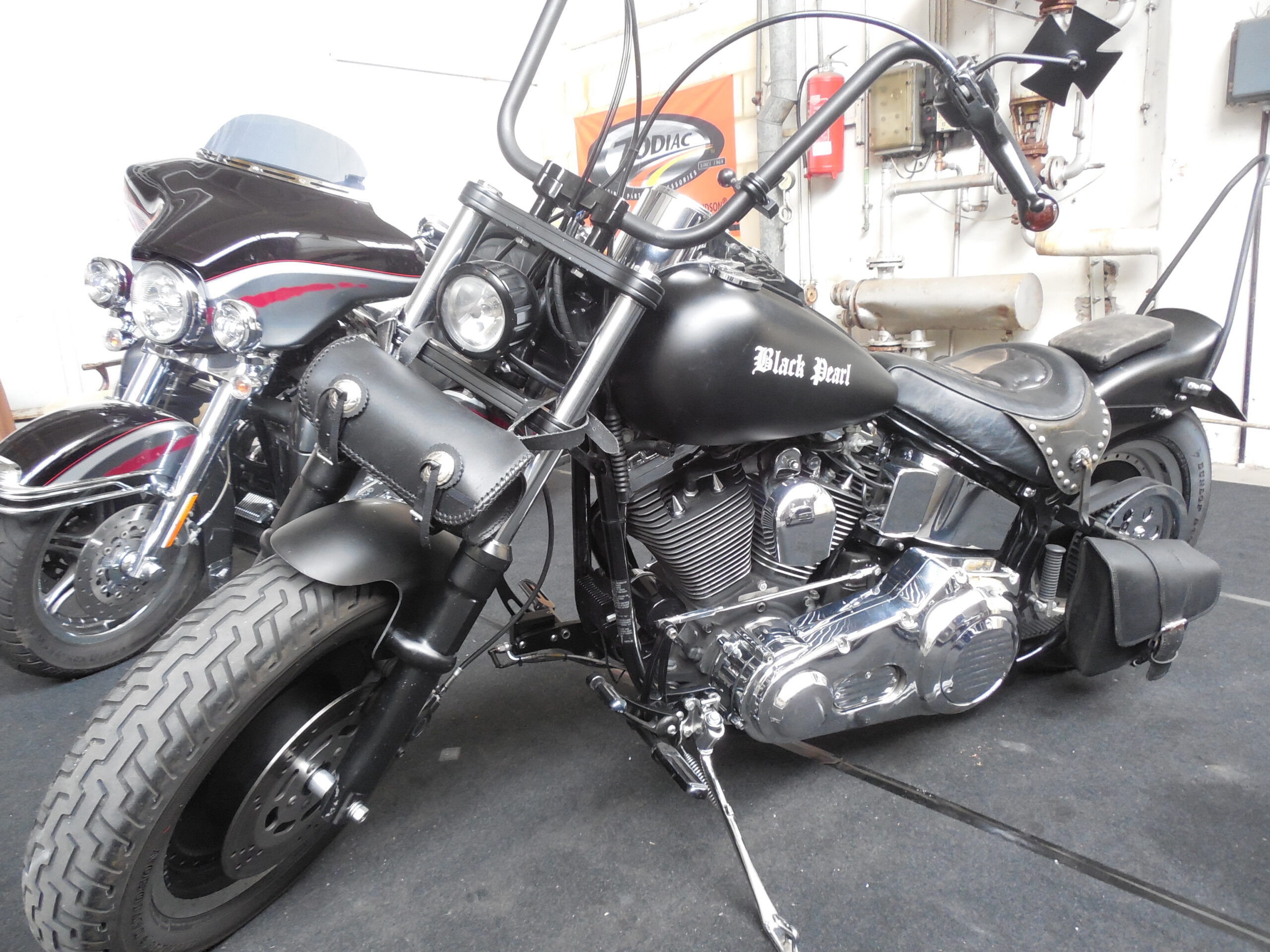 Tribune Softail 33