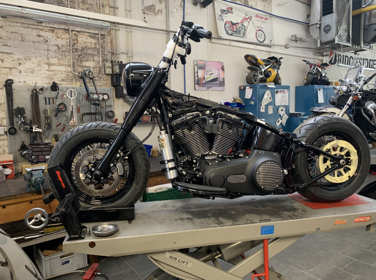 Tribune Softail 53
