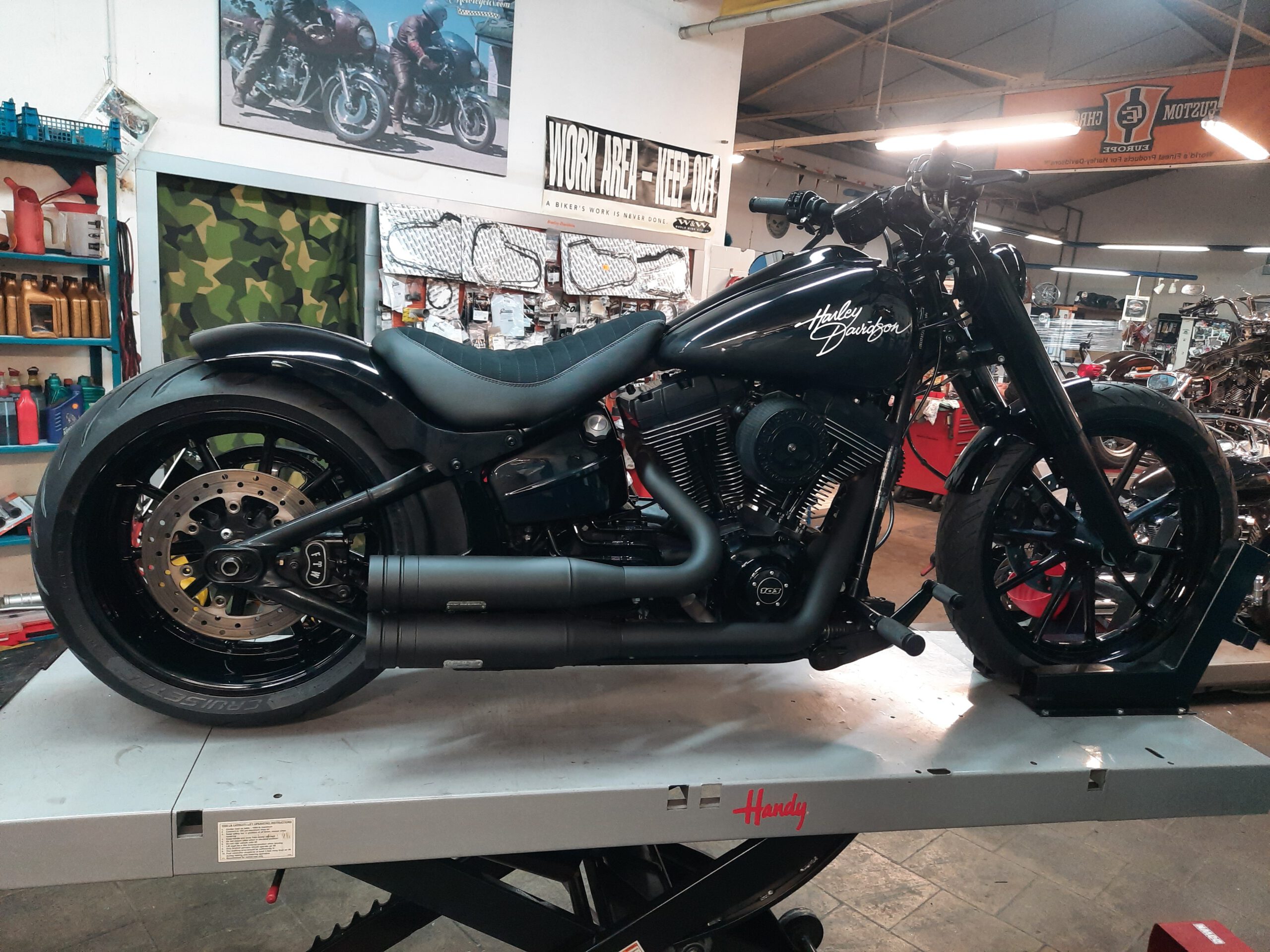 Tribune Softail 30