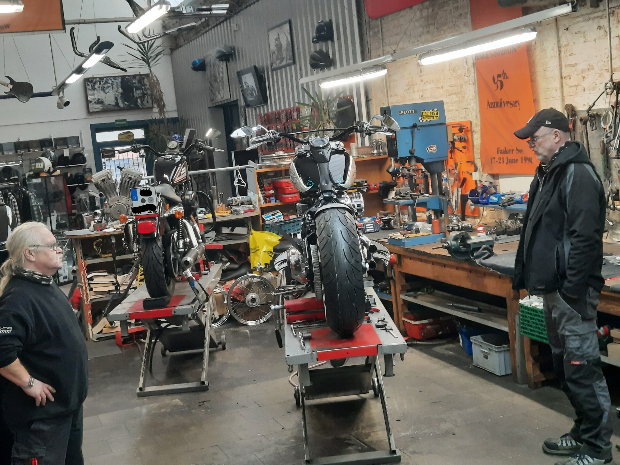 Tribune Softail 124