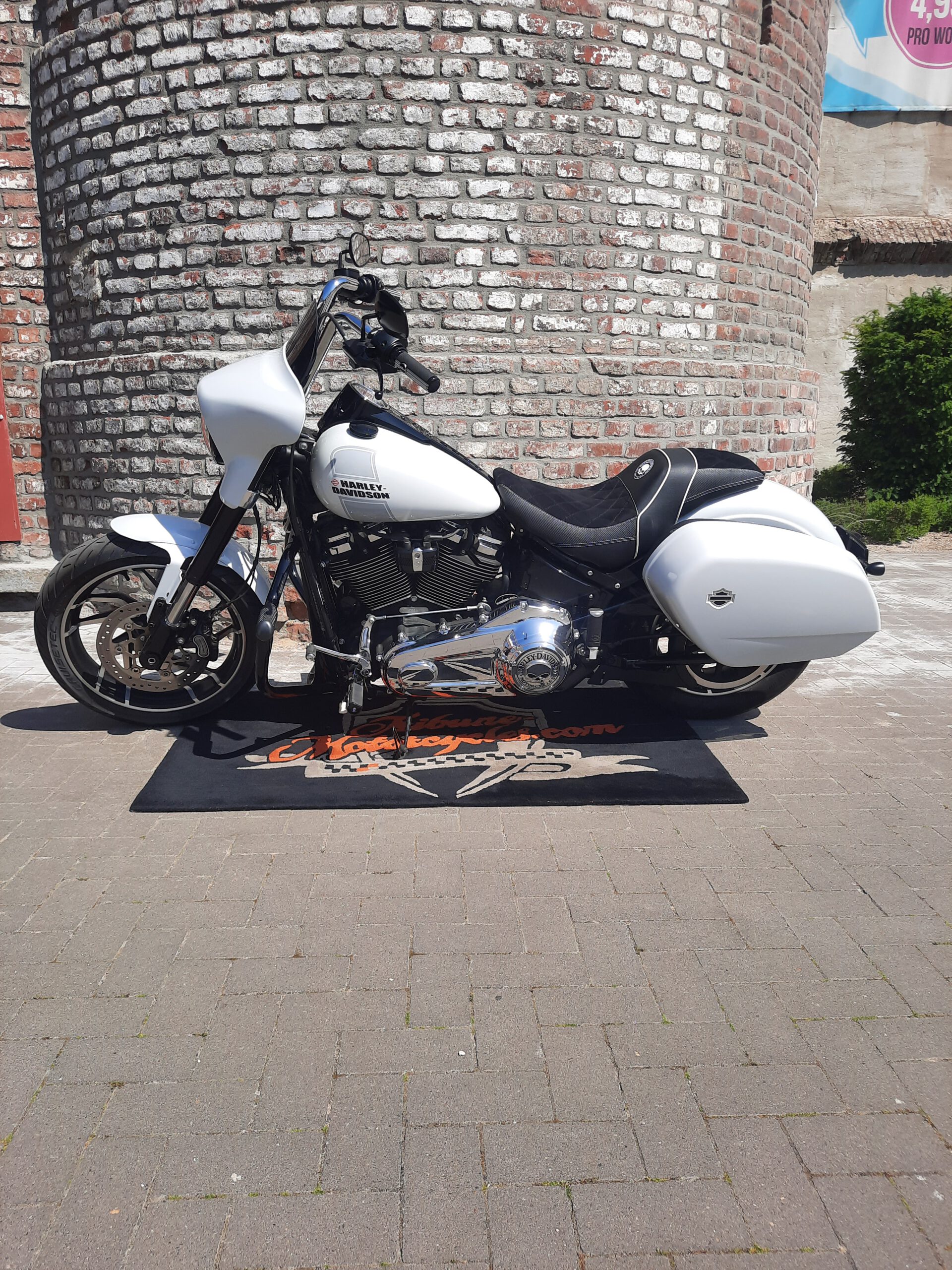 Tribune Softail 161
