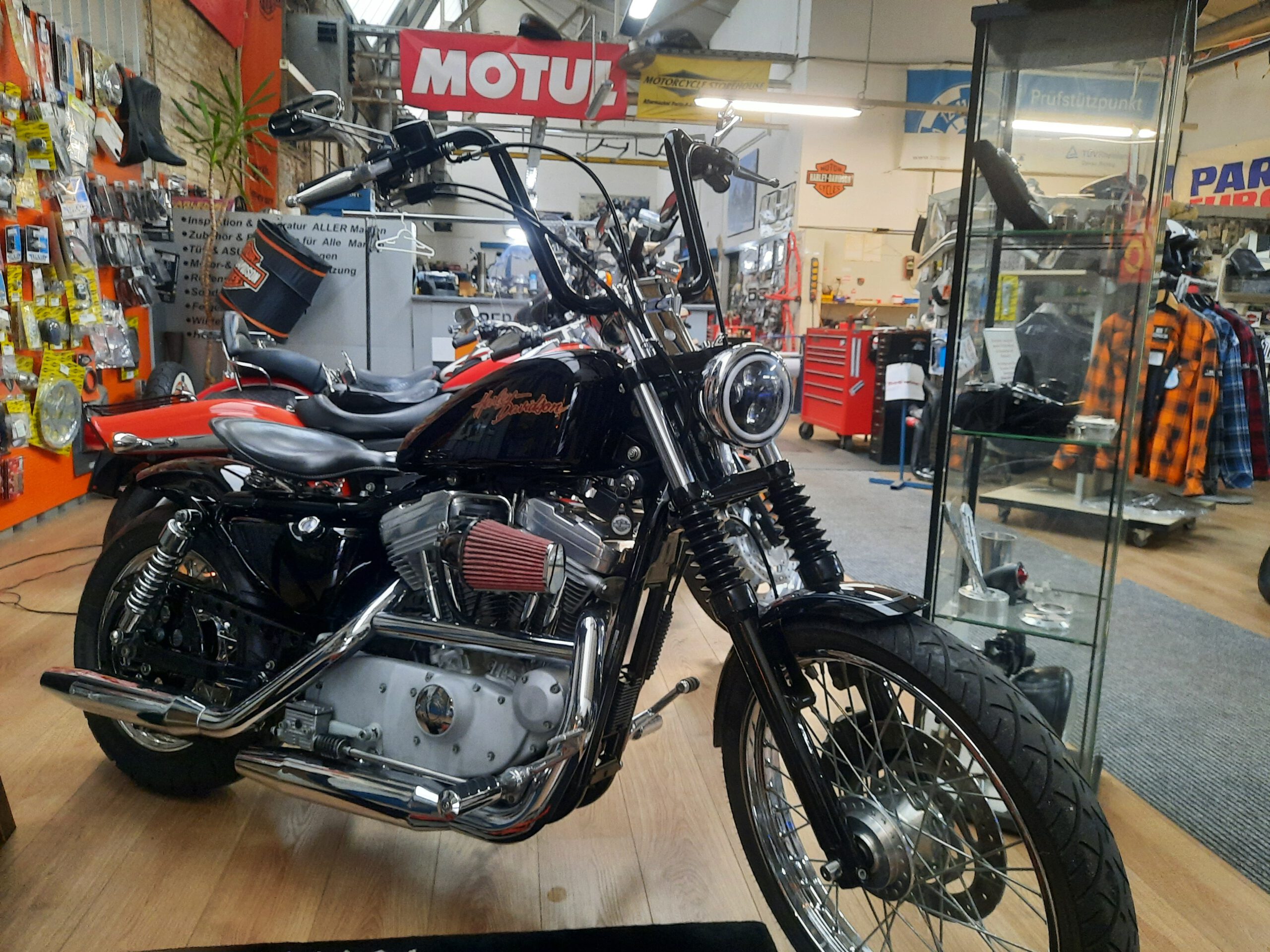 Tribune Sportster 28
