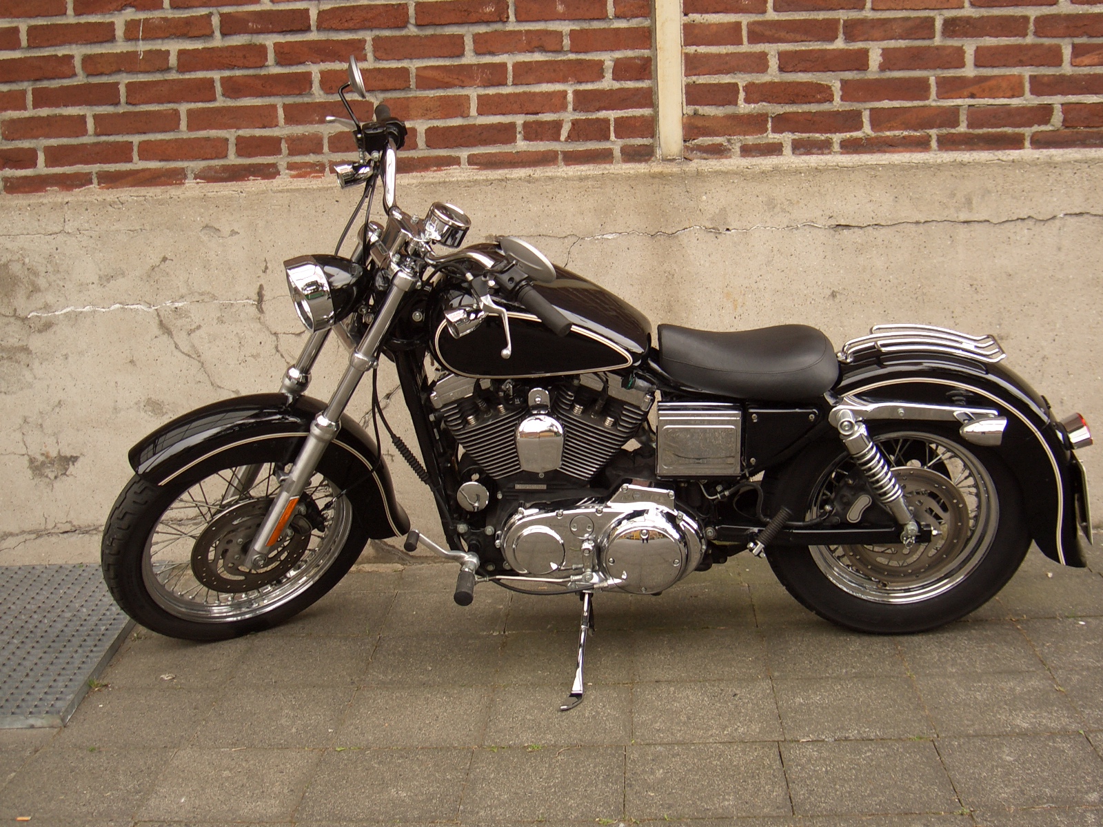 Tribune Sportster 24