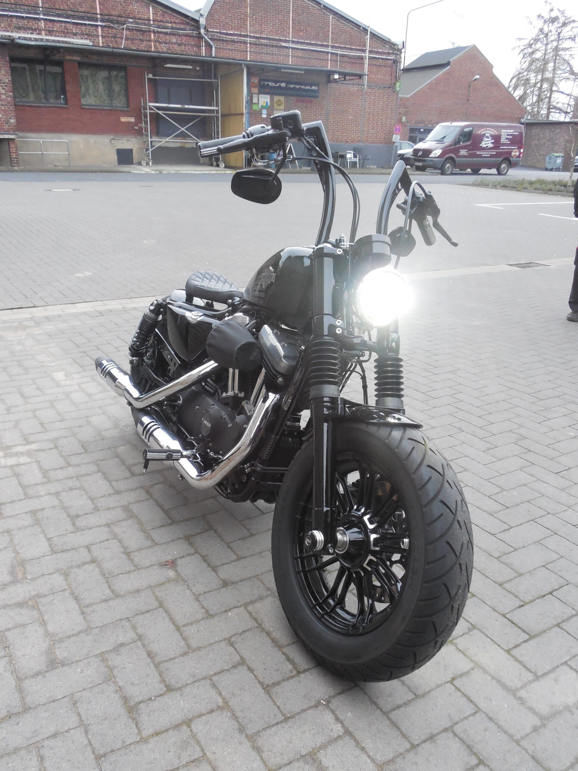 Tribune Sportster 14