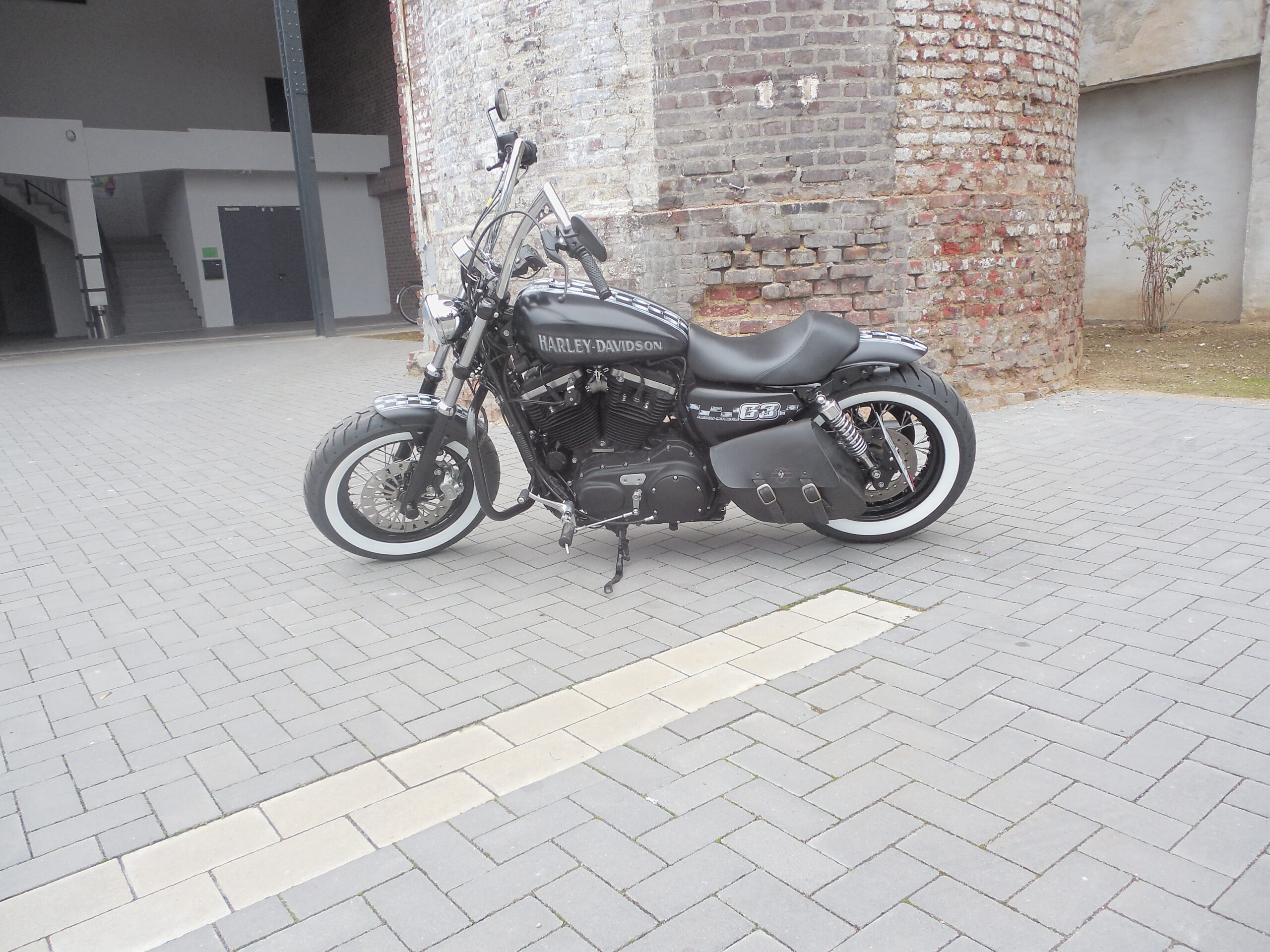 Tribune Sportster 5